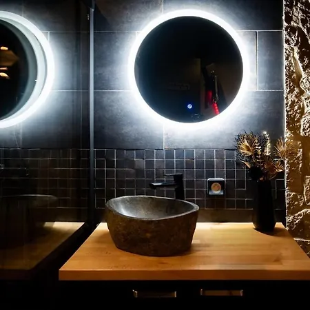 La Tentation - Spa, Champagne, Lit King Size