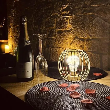 La Tentation - Spa, Champagne, Lit King Size Appartamento Narbona