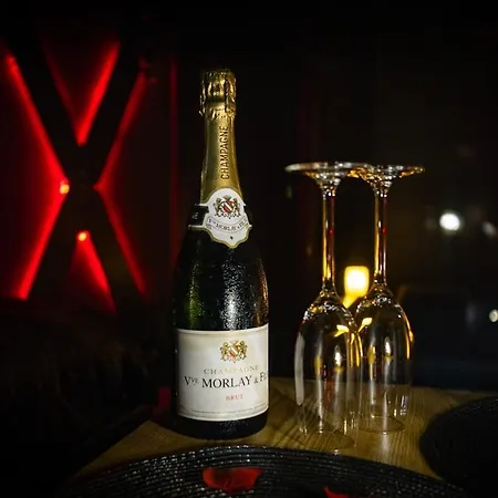 La Tentation - Spa, Champagne, Lit King Size Appartamento Narbona