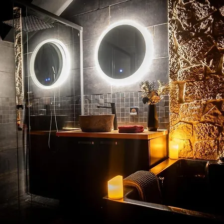 La Tentation - Spa, Champagne, Lit King Size Narbona